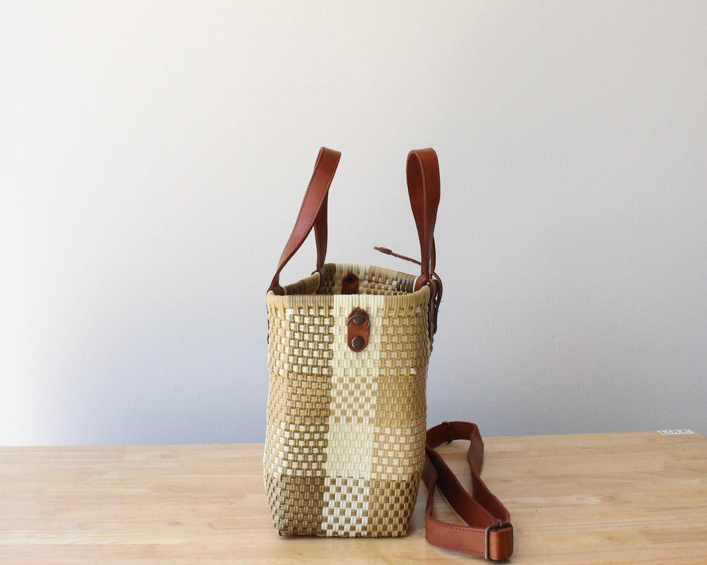 Gold & Beige Handwoven Purse by MexiMexi